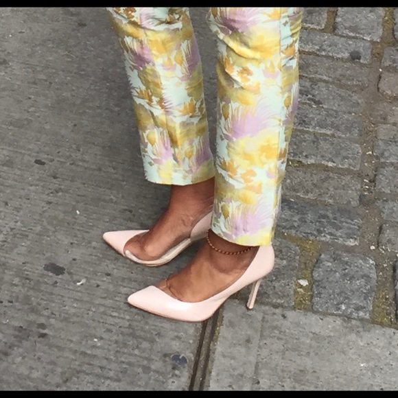 BCBG nude Pumps - Picture 7 of 7